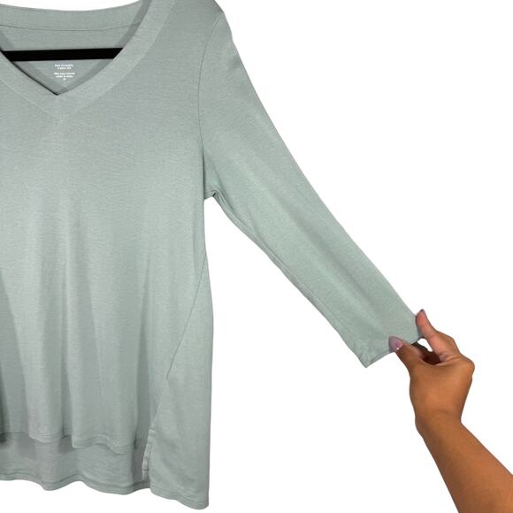 J. Jill Pima Cotton V-Neck Top XS Sage Green 3/4 Sleeve Soft Basic Fall Capsule - Picture 2 of 5